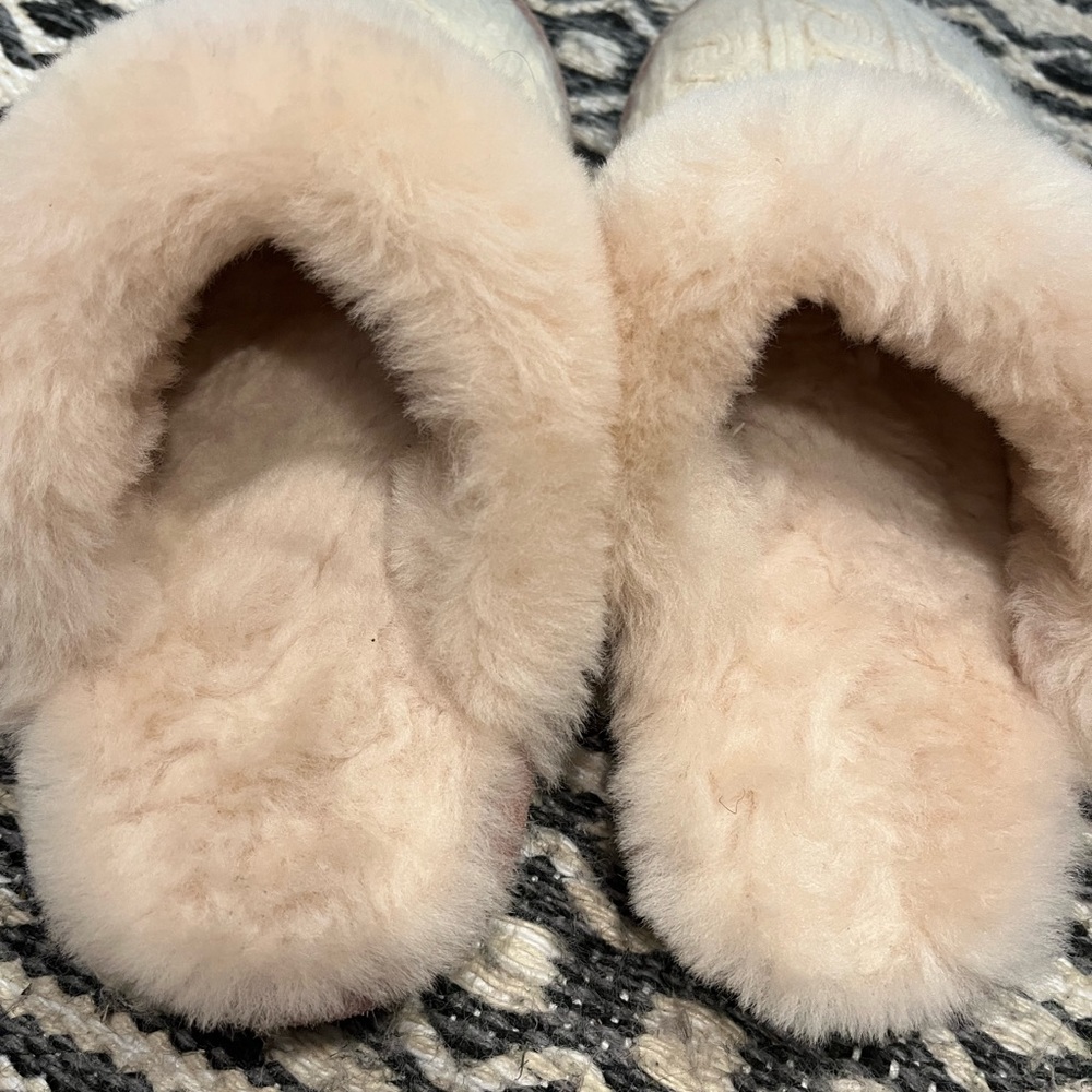 Bearpaw slippers.